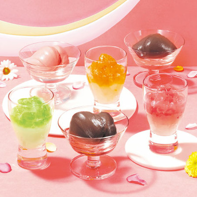 【旬ギフト】名入れアルバム型フォトフレームとゴディバ ムースショコラ エ カカオフルーツジュレ13個入_補足画像02