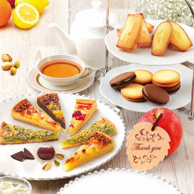 【旬ギフト】名入れ時計付きフォトフレームとアンリ・シャルパンティエ タルトセットC_補足画像03