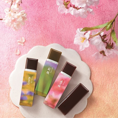 【旬ギフト】とらや 小形羊羹5本入り〈春限定パッケージ〉と今治謹製 さくら紋織 桜染めタオルセットA_補足画像01