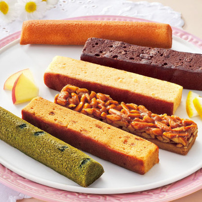 【旬ギフト】名入れアルバム型フォトフレームとキル フェ ボン バトンアソート10本入_補足画像03