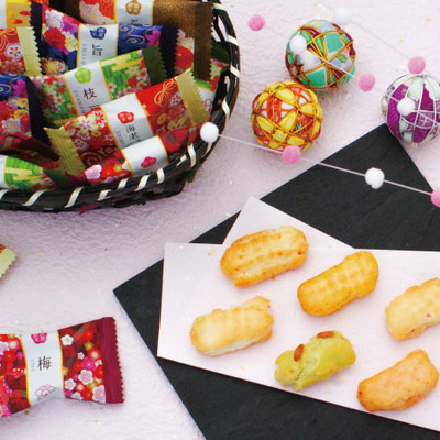 【旬ギフト】名入れ木製壁掛けフォトフレーム（小）と金澤兼六製菓 金澤小町B_補足画像02