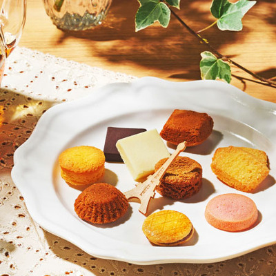 【旬ギフト】名入れ木製壁掛けフォトフレーム（大）とアンリ・シャルパンティエ プティ・タ・プティS_補足画像02