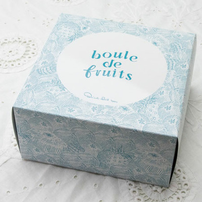 【旬ギフト】名入れアルバム型フォトフレームとキル フェ ボン ブール ドゥ フリュイ アソート28個入_補足画像05