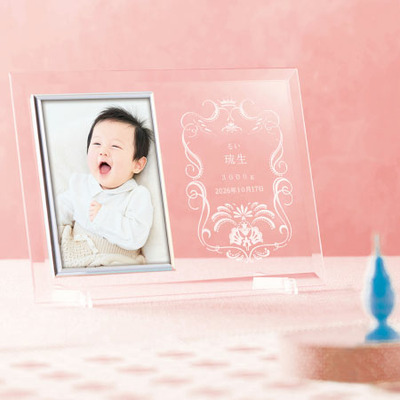 【旬ギフト】名入れフォトフレーム（小）とゴディバ あまおう苺ラングドシャクッキーアソートメント18枚入_補足画像01