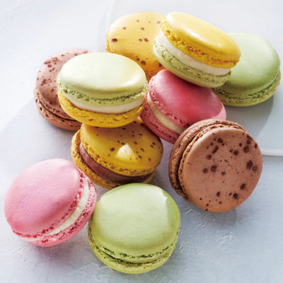 ピエール・エルメ・パリ 名入れマカロン12個詰合わせ_補足画像01