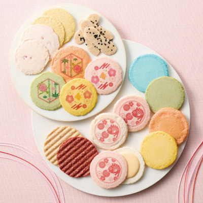 志ま秀 「ひよこクラブ」なりきり表紙 写真＆名入れ木箱入りえびせんべいアソートB_補足画像01