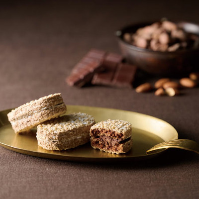 リーガロイヤルホテル アーモンドショコラサンド4個入_補足画像01