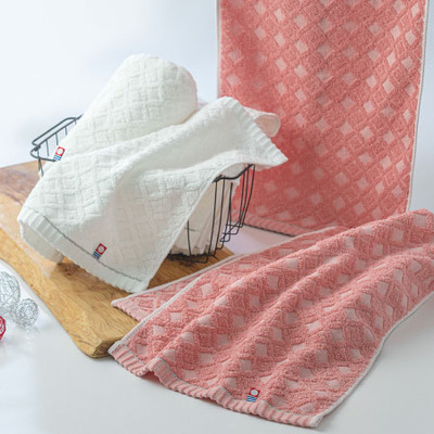 【旬ギフト】なだ万監修 絆のかさなりバウムと今治千彩美タオルAセット_補足画像05