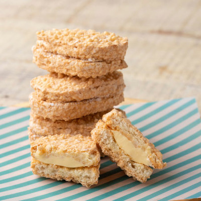 【旬ギフト】生クリーム専門店MILK　ミルキーダックワーズ10個入り_補足画像04