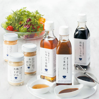 料理家 栗原はるみ監修名入れ 調味料＆ハーブステッチふきんセット_補足画像01