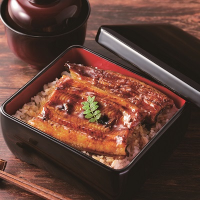 【旬ギフト】「ひよこクラブ」なりきり表紙 写真＆名入れカタログ ウルアオ ポントカサステと泉屋ねこ缶「クッキーがつなぐ輪」_補足画像04