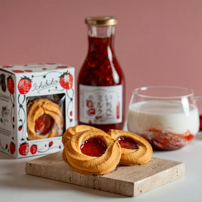 【旬ギフト】「ひよこクラブ」なりきり表紙 写真＆名入れカタログ ウルアオ フロレンツィアとICHIBIKOジャムクッキーといちごミルクのギフト_補足画像08