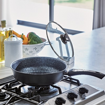 【旬ギフト】「ひよこクラブ」なりきり表紙 写真＆名入れカタログ ウルアオ ザグーアンとICHIBIKOジャムクッキーといちごミルクのギフト_補足画像06